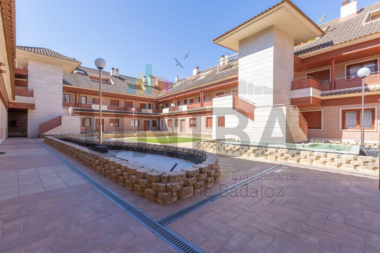 Jardín de Ático en venta en Badajoz Capital con Aire acondicionado, Calefacción y Terraza