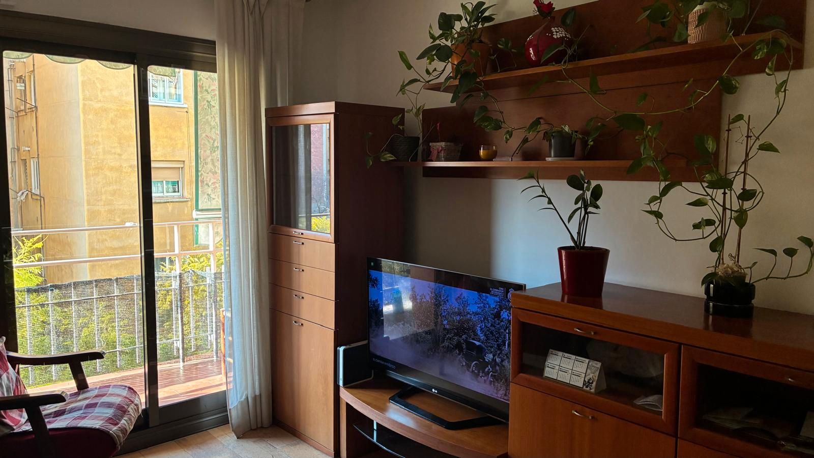 Sala de estar de Piso en venta en  Barcelona Capital con Parquet, Horno y Balcón