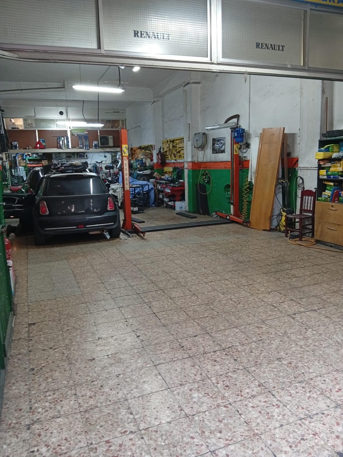 Premises for sale in  Madrid Capital