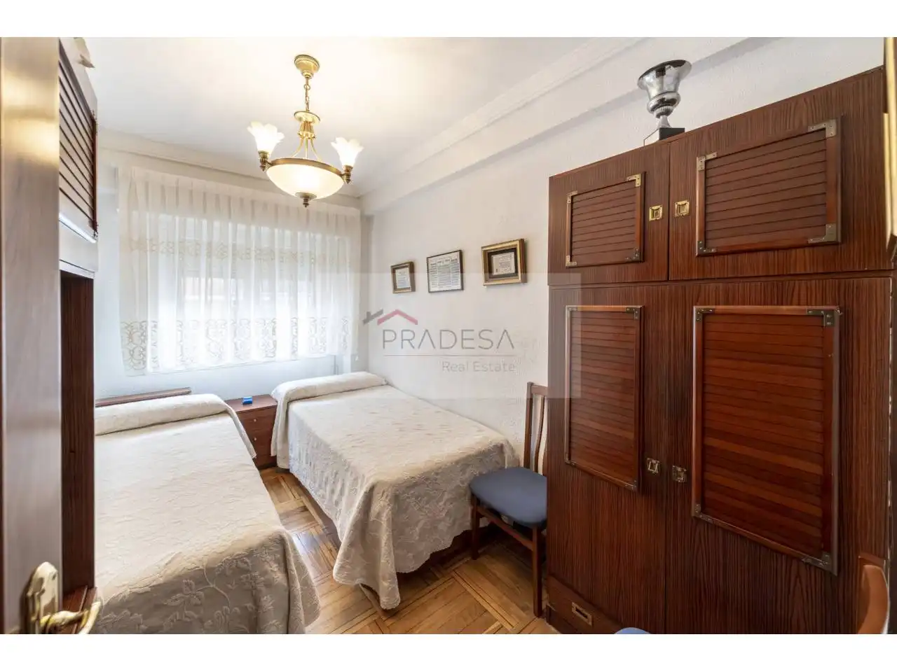Habitación de Piso en venta en Madrid con Calefacción, Parquet y Terraza