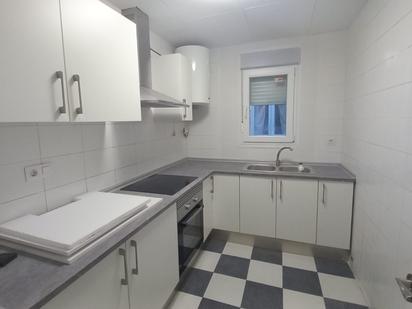 Kitchen of Flat for sale in  Lleida Capital  with Terrace, Storage room and Oven