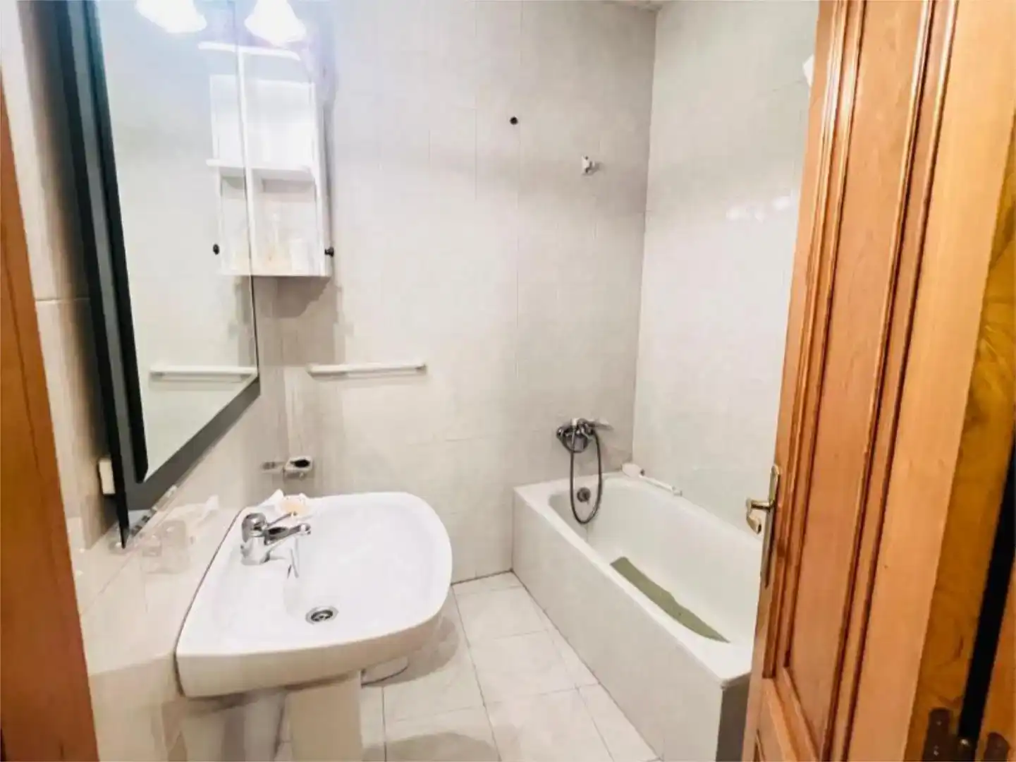 Baño de Piso en venta en Quiroga con Parquet, Trastero y Amueblado
