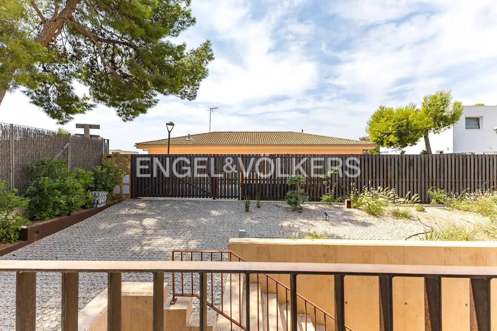 Vista exterior de Casa o xalet en venda en Tarragona amb Aire condicionat, Calefacció i Jardí privat