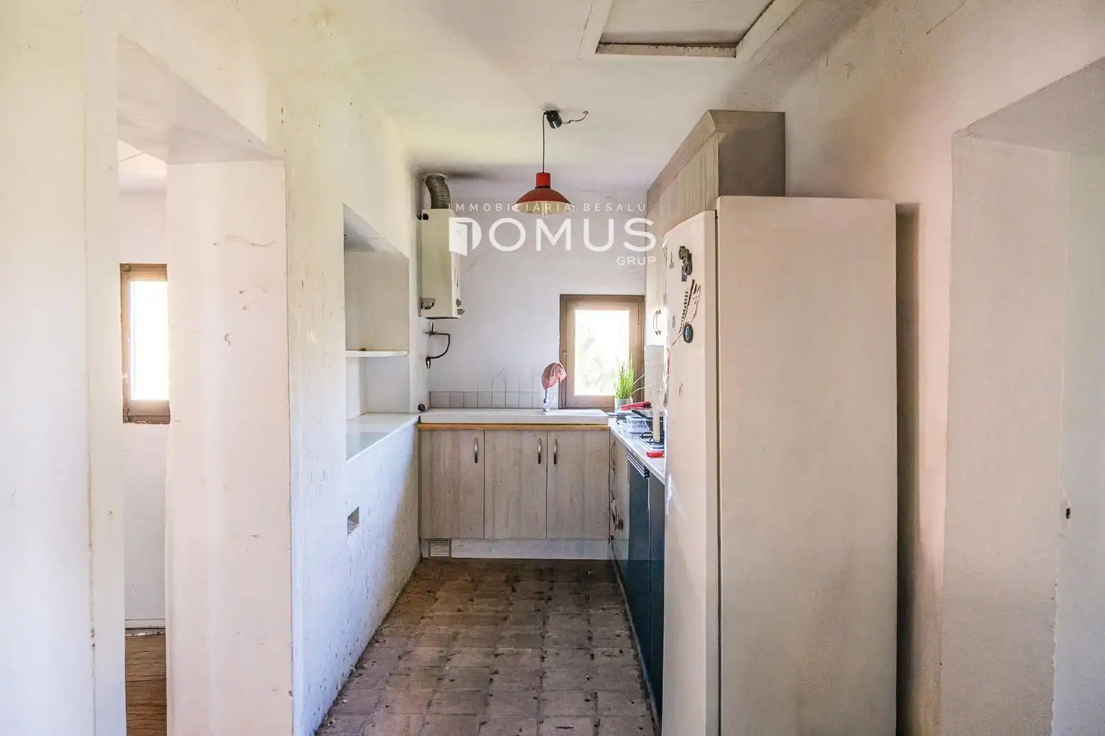 Cocina de Finca rústica en venta en Besalú con Jardín privado