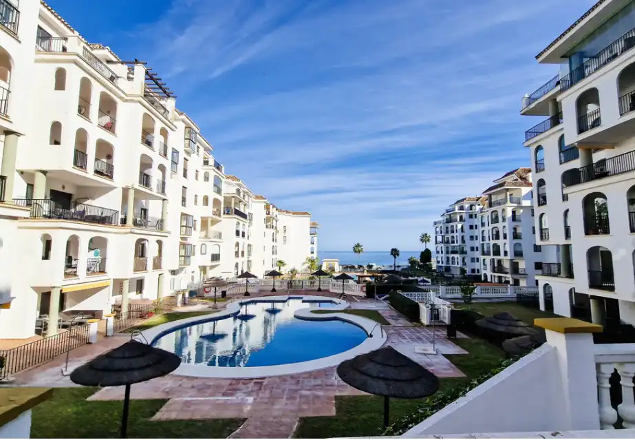 Flat with pool for sale in Puerto de la Duquesa, imagen 12
