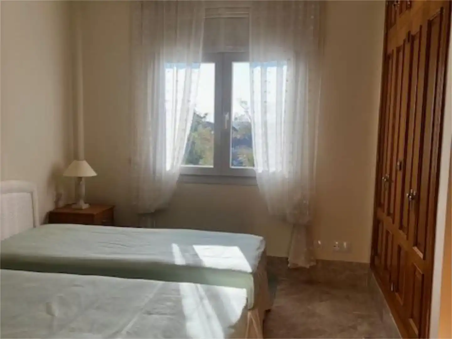 Schlafzimmer von Wohnung zur Miete in Marbella mit Klimaanlage, Privatgarten und Möbliert