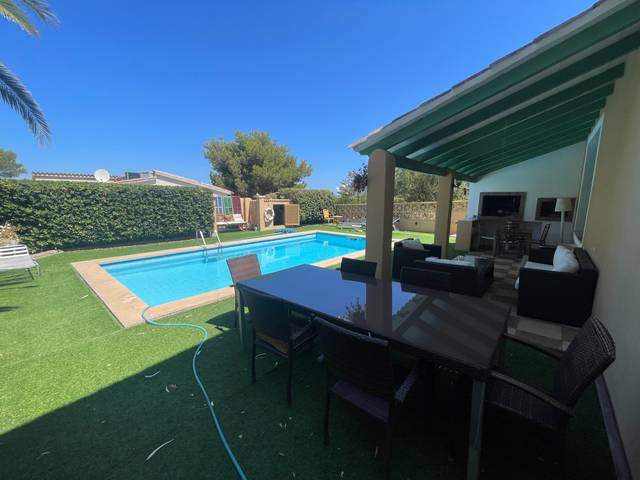 Casa-chalet en Alquiler en Carrer de l'Arbocera en Colònia de Sant Pere