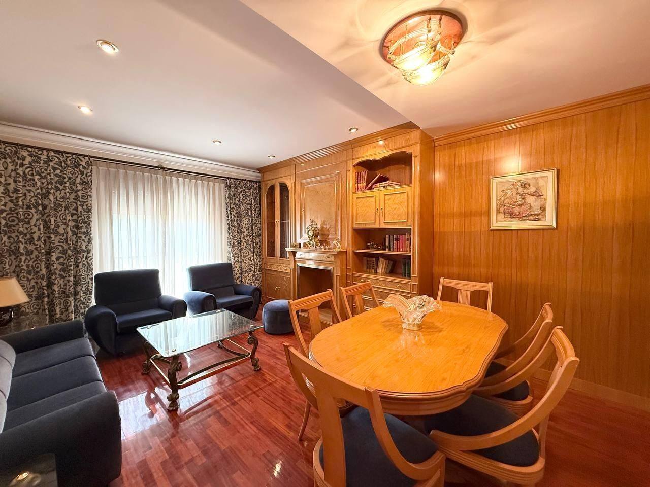 Sala de estar de Casa adosada en venta en Vilamarxant con Calefacción, Jardín privado y Parquet