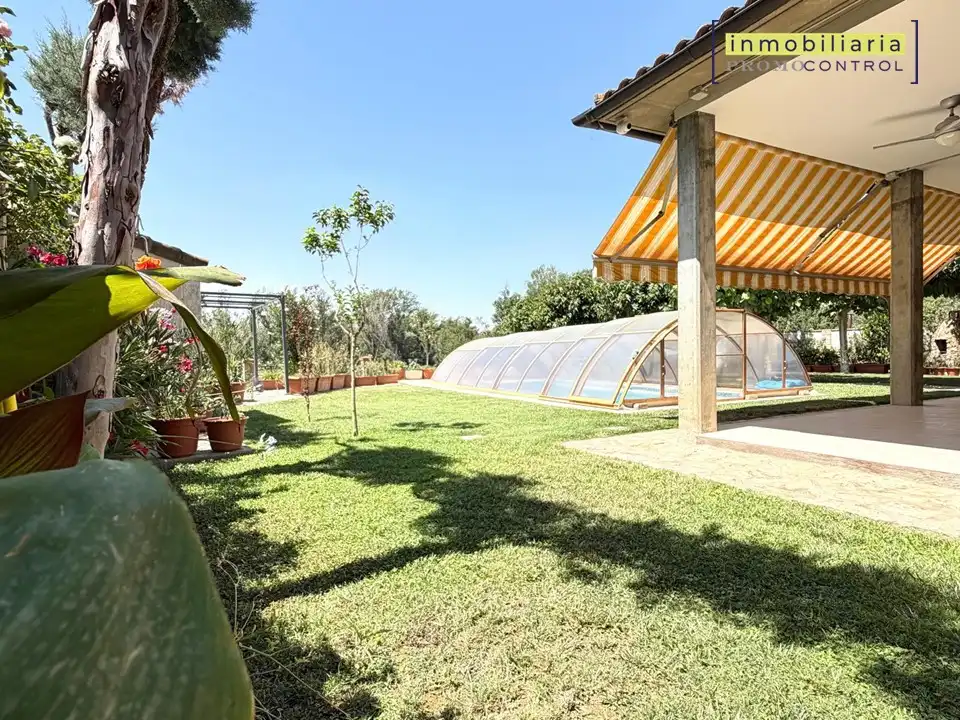 Piscina de Casa o xalet en venda en Zuera amb Aire condicionat, Calefacció i Jardí privat