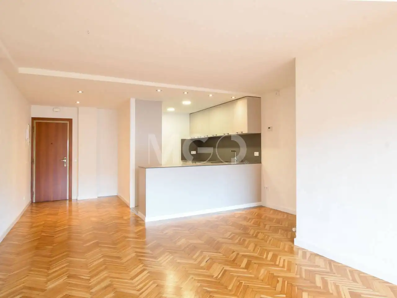 Sala de estar de Piso en venta en Vic con Calefacción, Parquet y Terraza