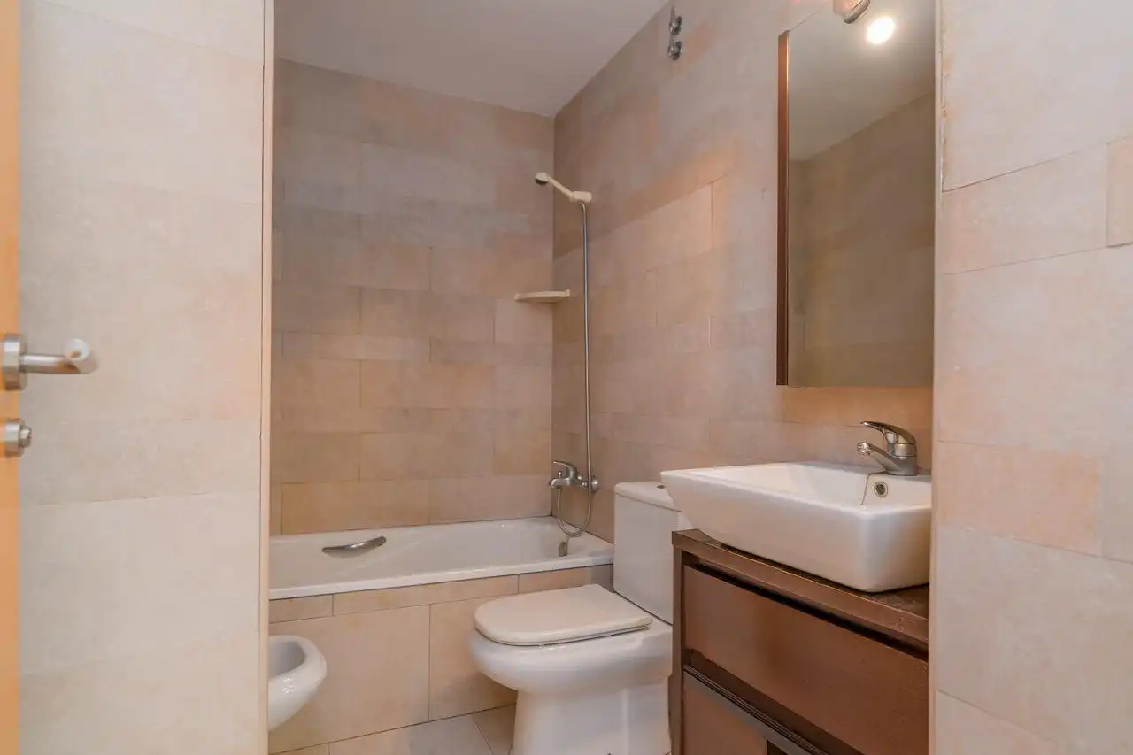 Badezimmer von Wohnung zum Verkauf in Manresa