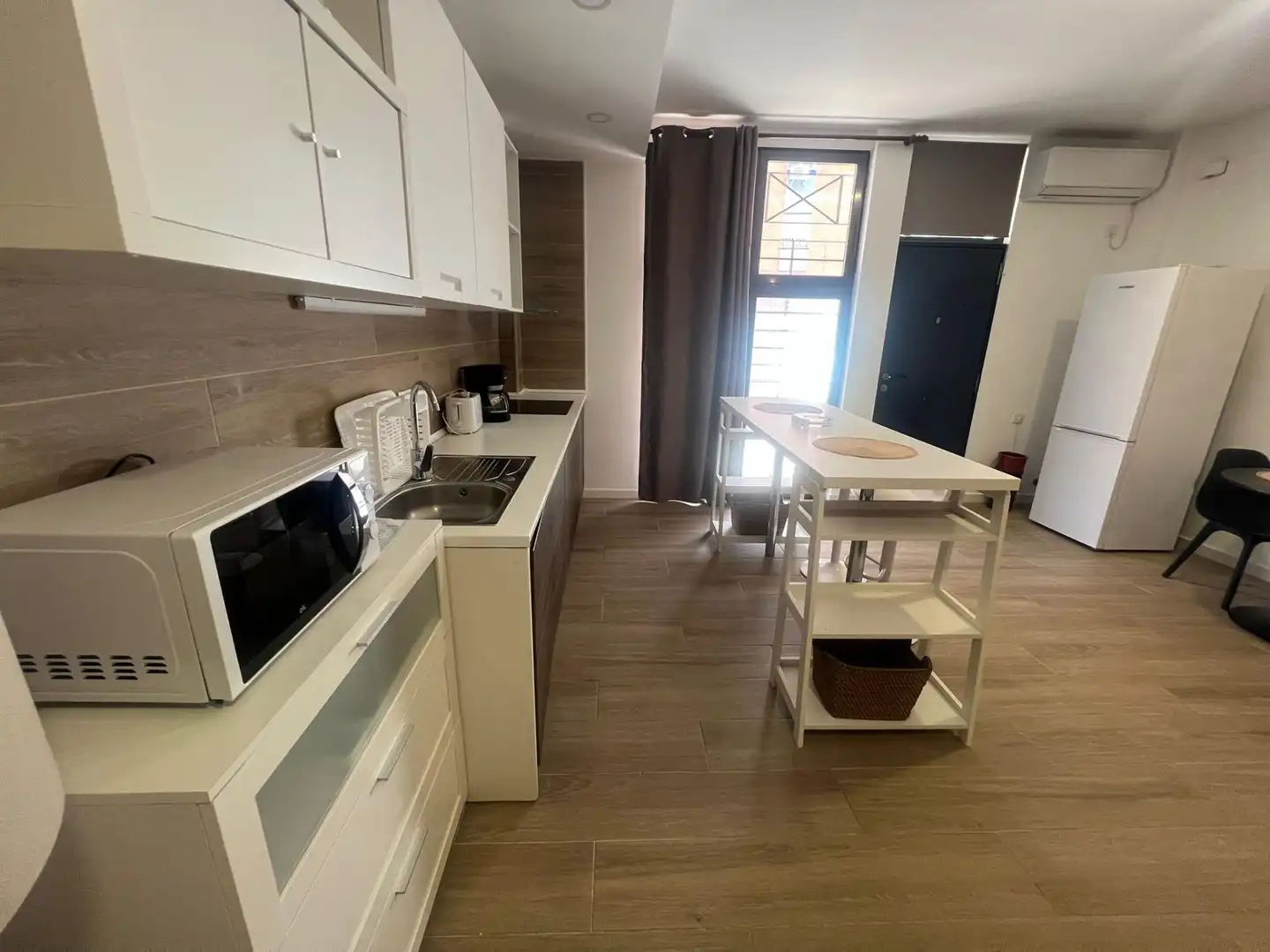 Cocina de Piso de alquiler en Sevilla con Aire acondicionado y Calefacción