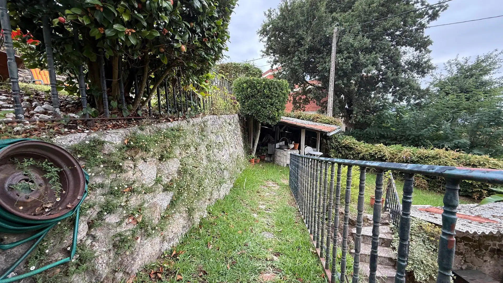 Casa amb jardí en venda a Camiño da Pandiña