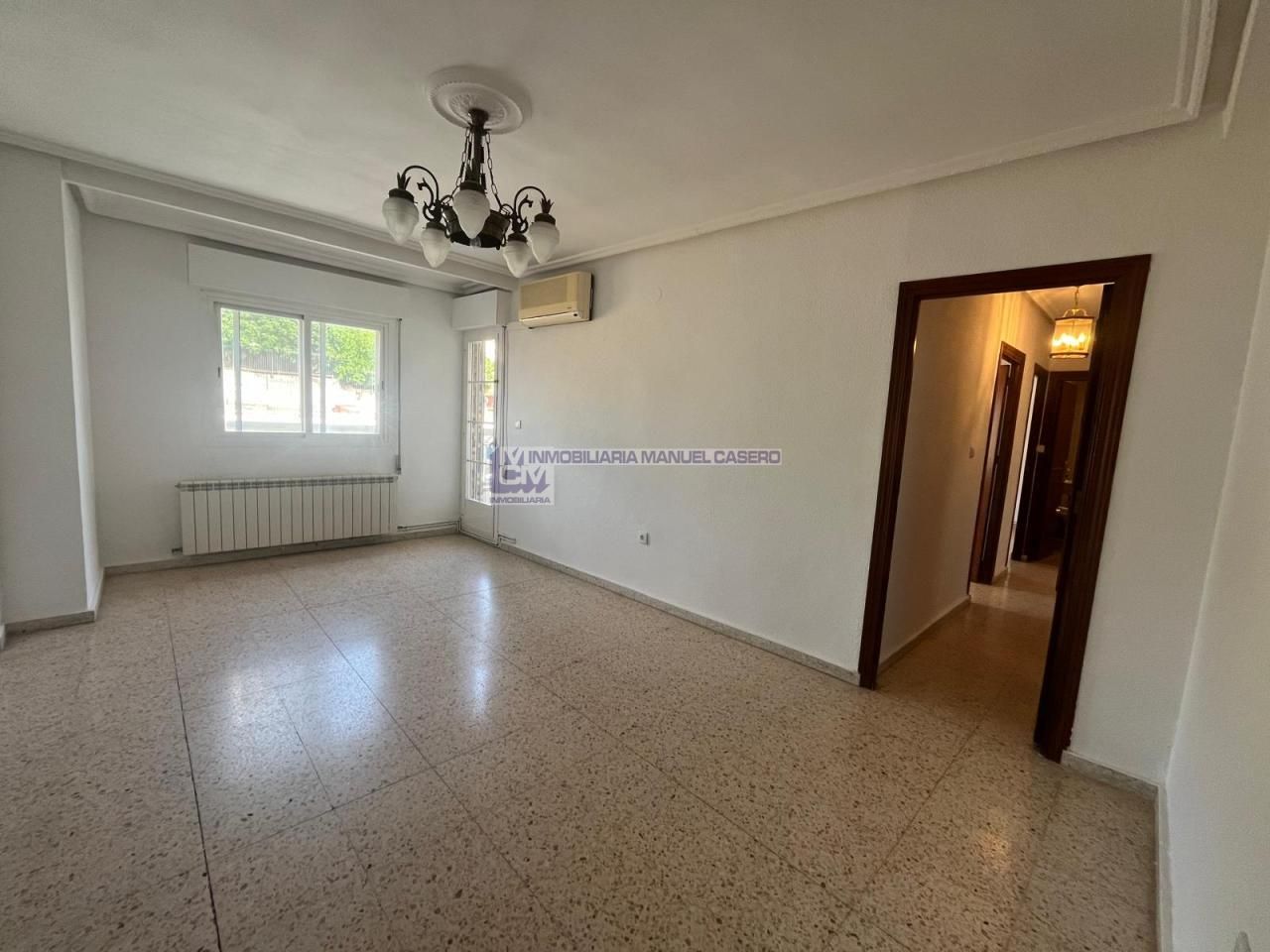 Sala d'estar de Pis en venda en Cáceres Capital amb Aire condicionat i Calefacció
