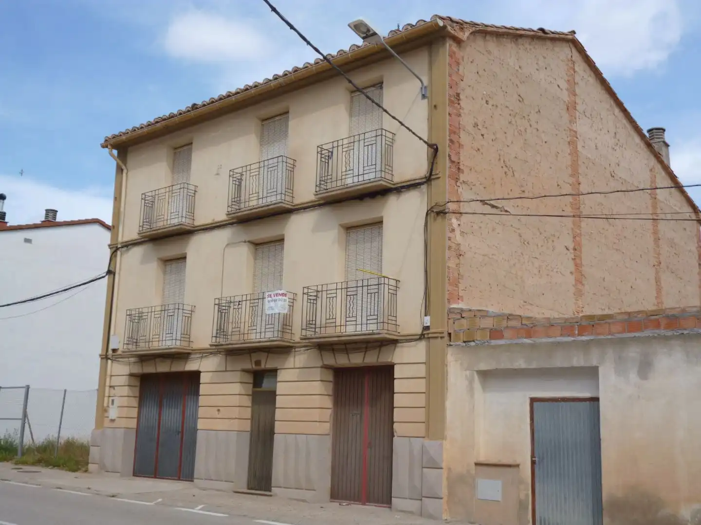 Casa rústica en venda a Calle la Fuente 8
