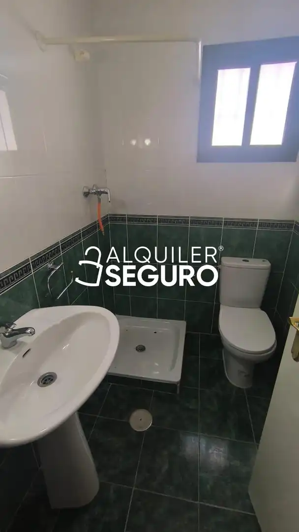 Baño de Casa o chalet de alquiler en Almensilla con Aire acondicionado y Amueblado
