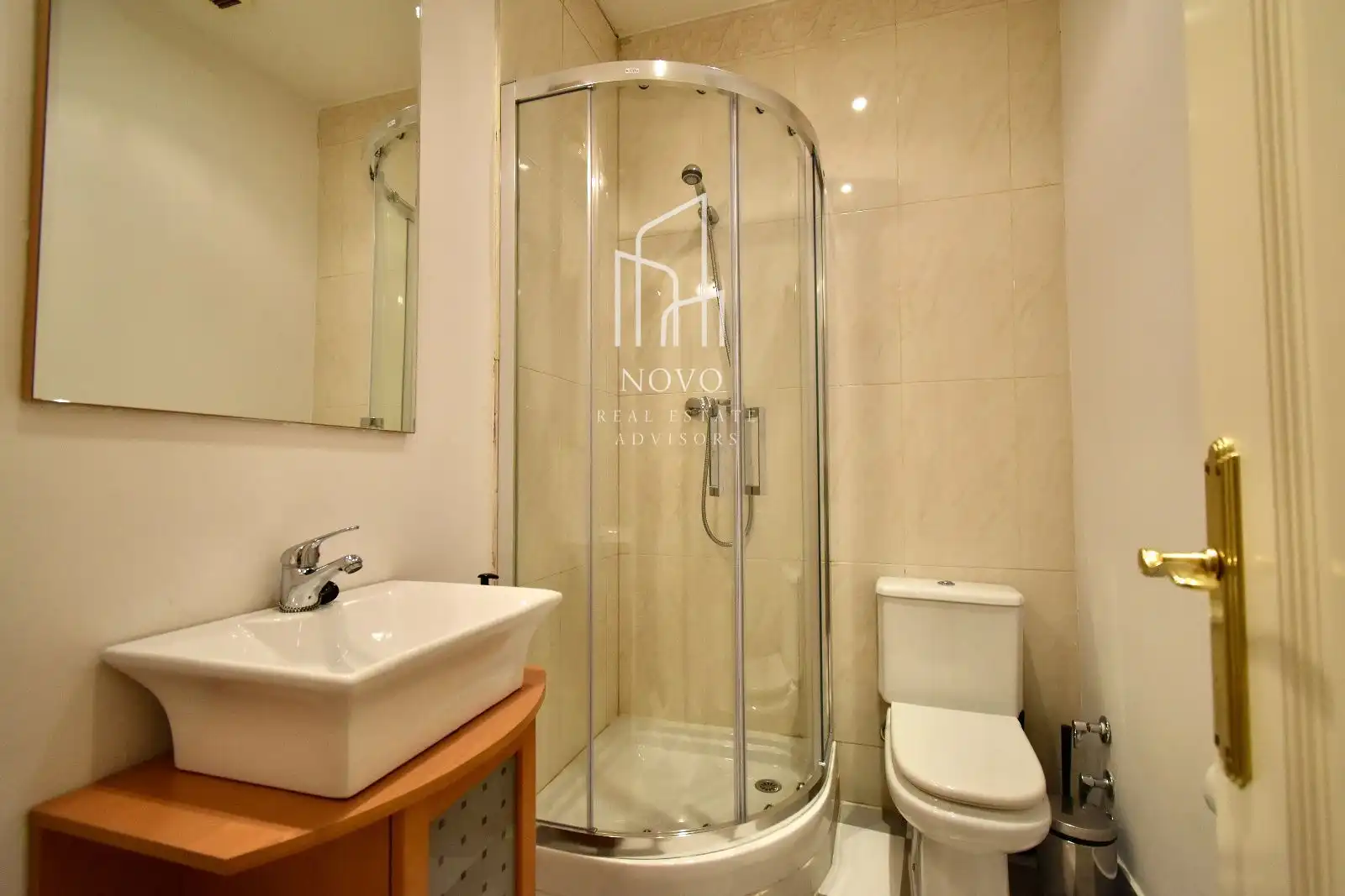 Badezimmer von Wohnung zur Miete in Madrid mit Heizung, Terrasse und Möbliert