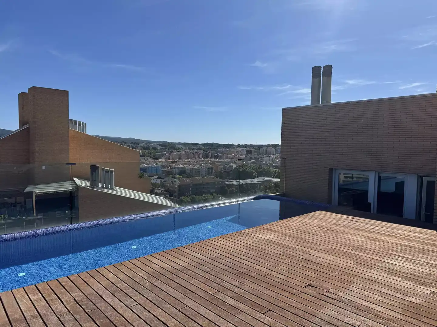 Swimming pool of Flat for sale in Girona  with Air Conditioner, Heating and Parquet flooring