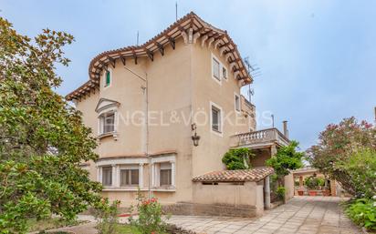 Exterior view of Country house for sale in Terrassa  with Terrace and Swimming Pool