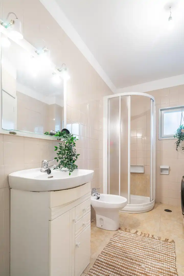 Bathroom of Flat for sale in Aller  with Terrace, Storage room and Furnished
