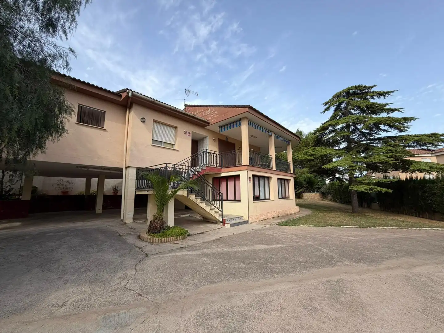 Vista exterior de Casa o chalet en venta en Torrent con Jardín privado, Terraza y Trastero