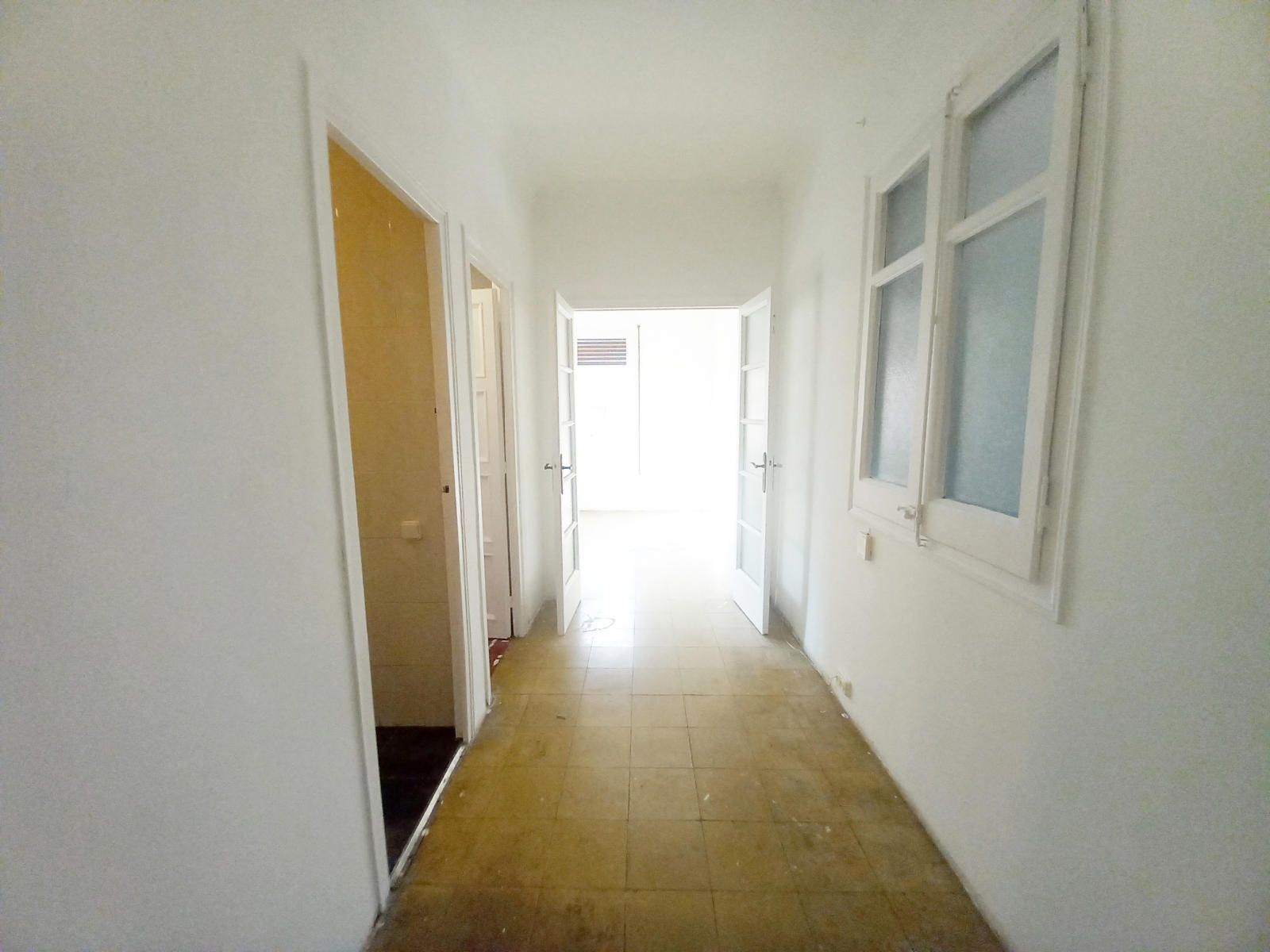 Flat to rent in  Barcelona Capital  with Heating, Oven and Balcony