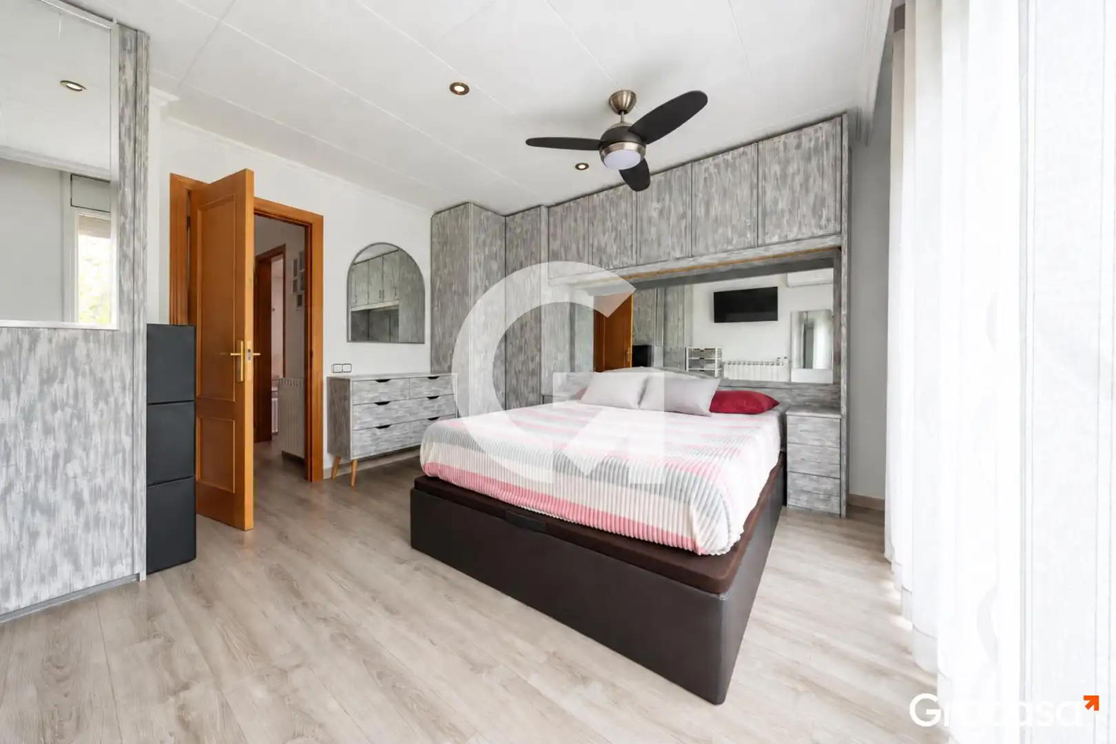 Schlafzimmer von Einfamilien-Reihenhaus zum Verkauf in Nord-oest