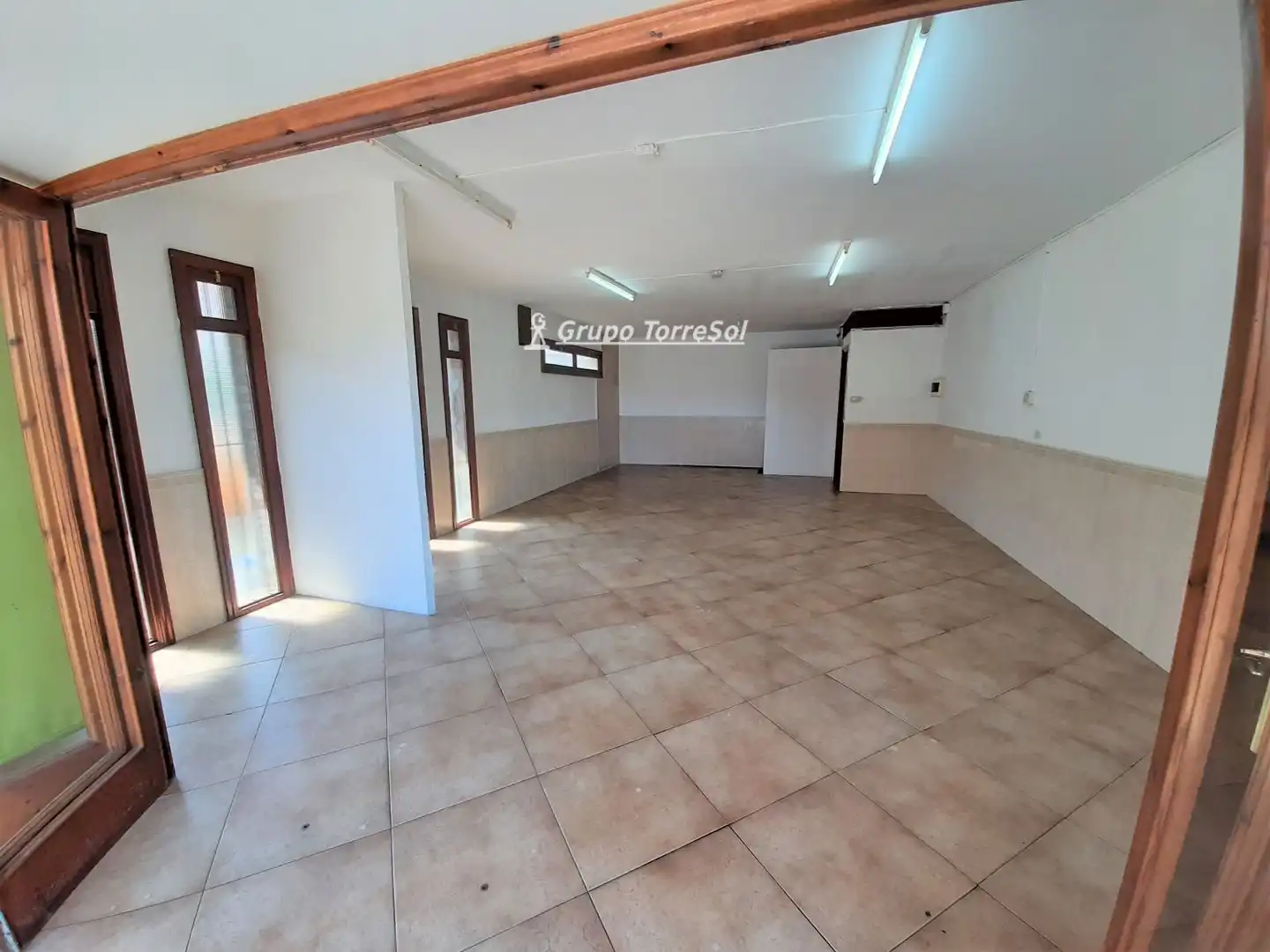 Local comercial en alquiler en Alt de Sant Pere, imagen 5