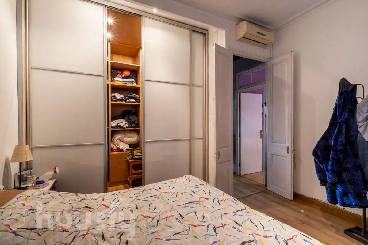 Schlafzimmer von Haus oder Chalet zum Verkauf in Barcelona mit Klimaanlage, Privatgarten und Terrasse