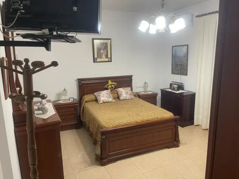 Bedroom of Houses for sale in Fuente de Cantos  with Air Conditioner, Heating and Terrace