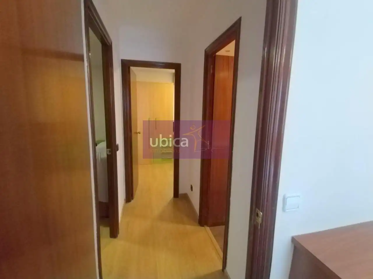 Habitación de Piso en venta en Vigo  con Trastero y Amueblado