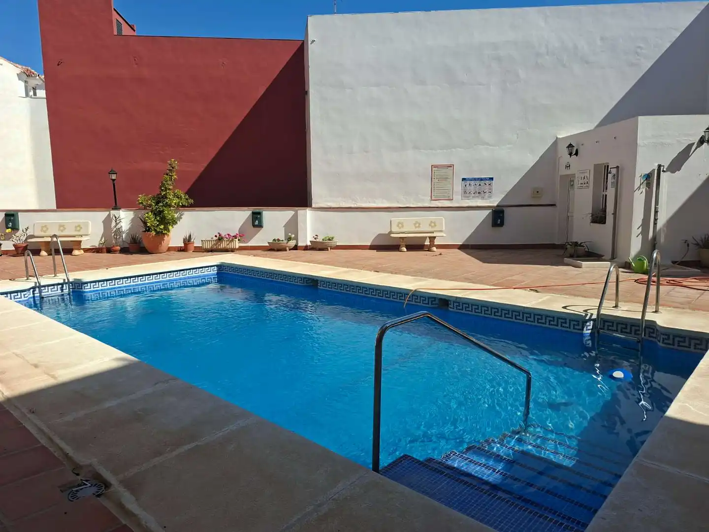 Piscina de Planta baja en venta en Torrox con Aire acondicionado, Piscina y Amueblado