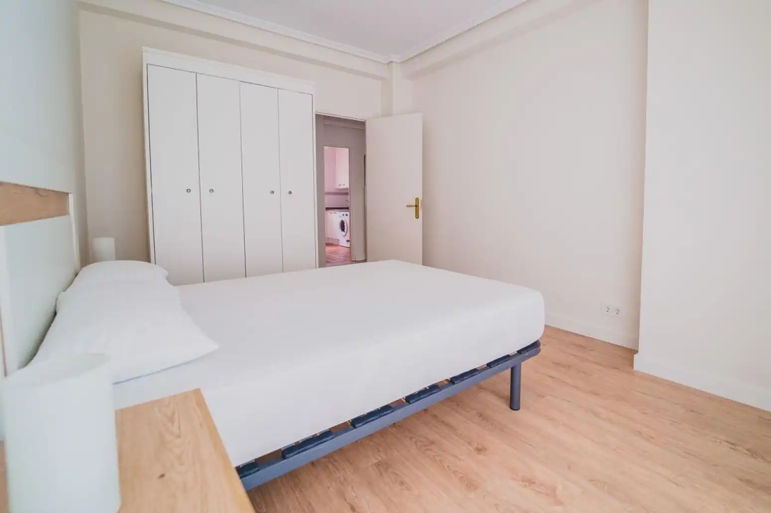 Bedroom of Flat for rent in Santander  with Heating, Parquet flooring and Furnished