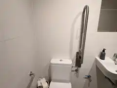 Baño de Oficina de alquiler en Gandia con Aire acondicionado, Calefacción y Amueblado