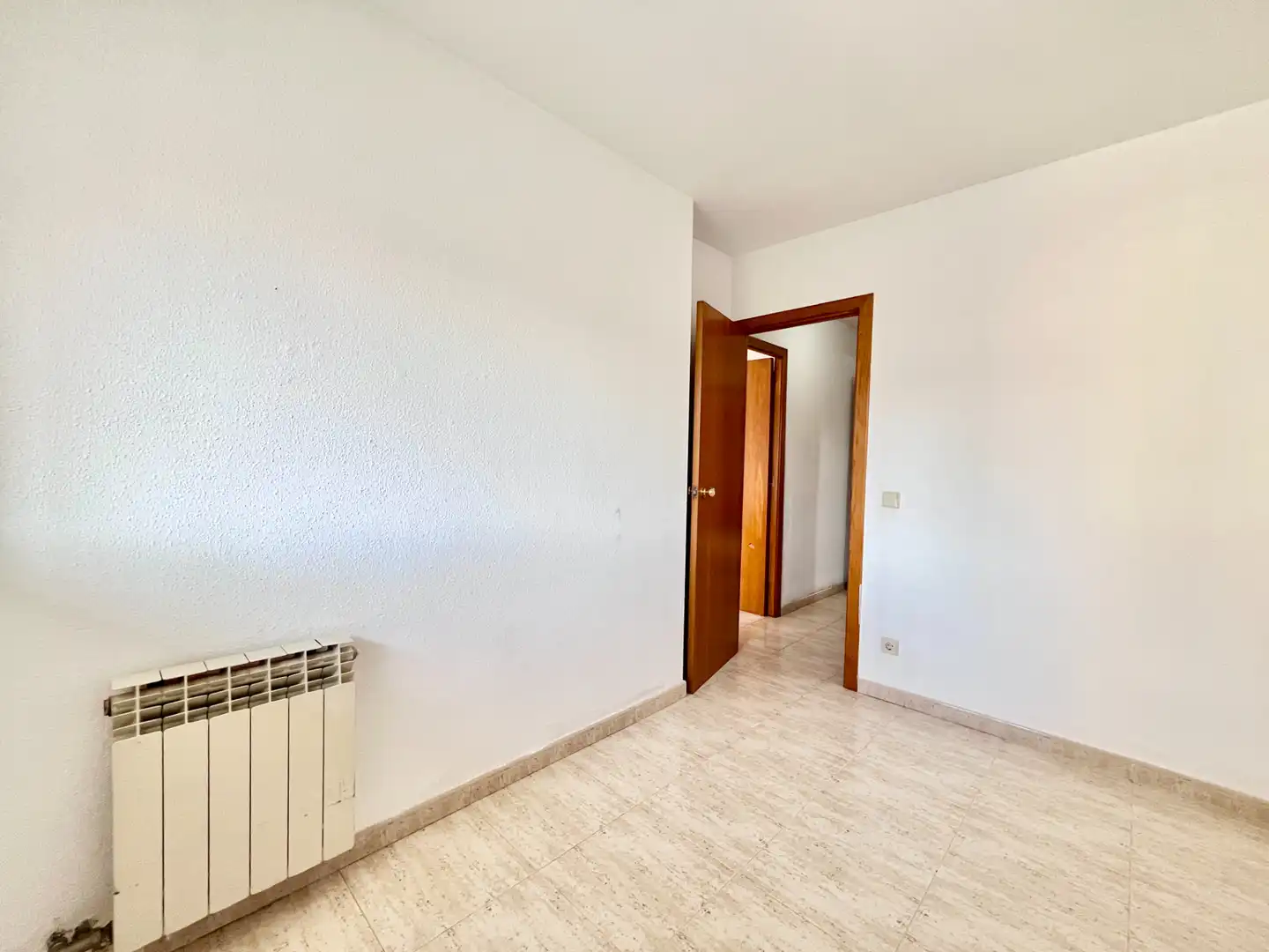 Bedroom of Flat for sale in L'Hospitalet de Llobregat  with Air Conditioner, Heating and Oven