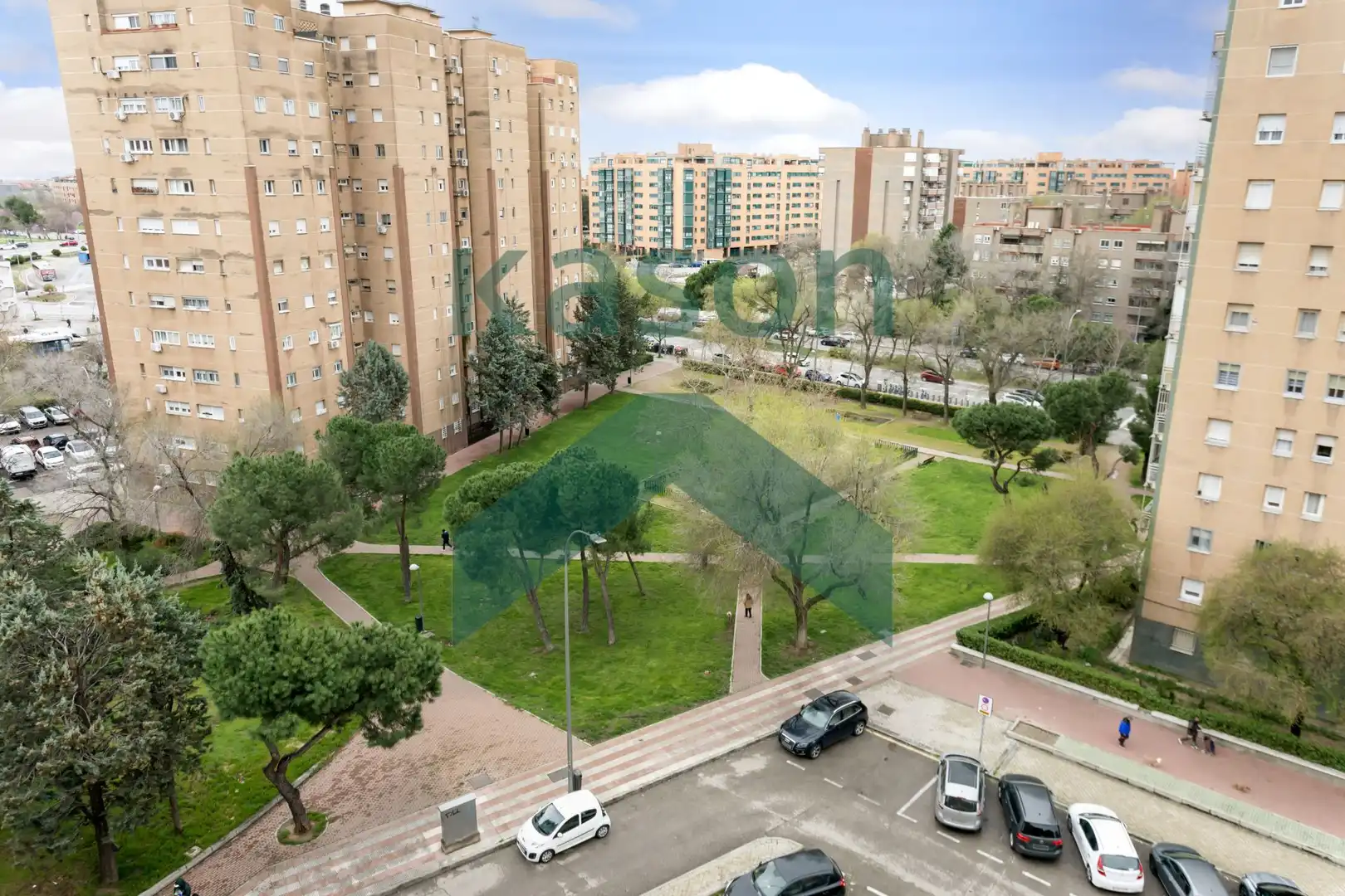 Vista exterior de Pis en venda en Madrid amb Calefacció