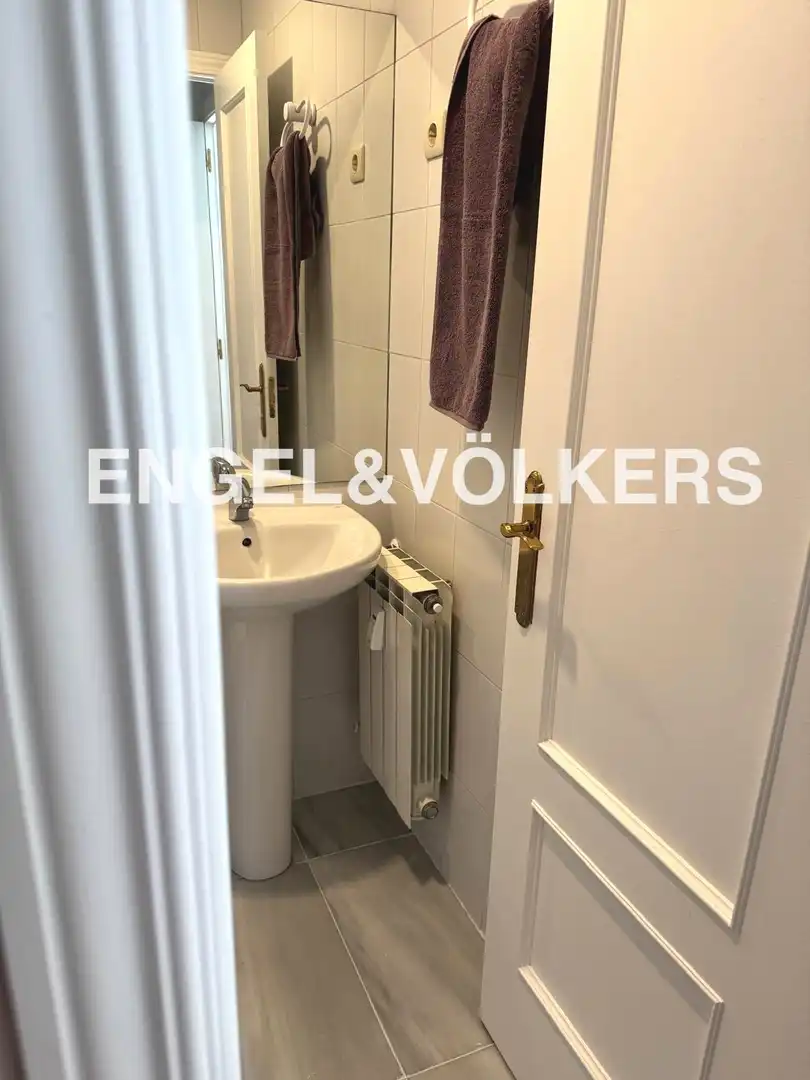 Badezimmer von Wohnung zur Miete in Madrid mit Klimaanlage, Heizung und Parkett