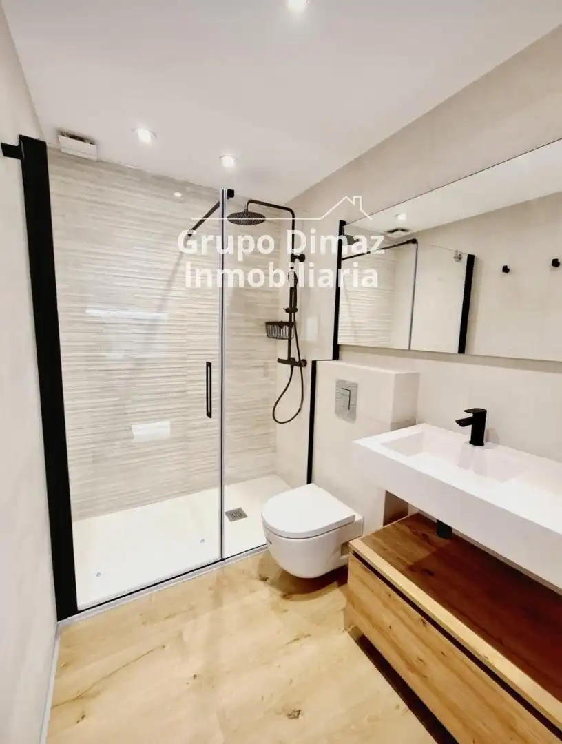 Bathroom of Flat for rent in Palafrugell  with Terrace, Swimming Pool and Community pool