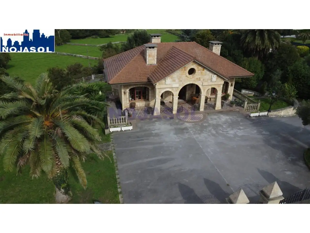 Vista exterior de Casa o chalet en venta en Noja con Aire acondicionado, Calefacción y Jardín privado