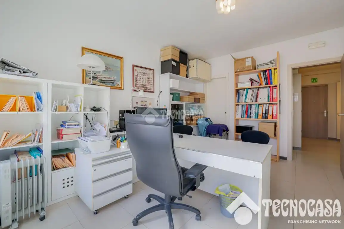 Flat with terrace for sale in Centre, imagen 8