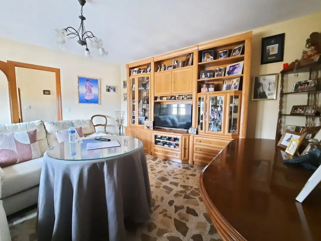 Sala d'estar de Casa o xalet en venda en Escalona amb Aire condicionat i Calefacció
