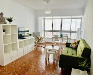 Living room of Flat to rent in  Granada Capital  with Air Conditioner and Balcony