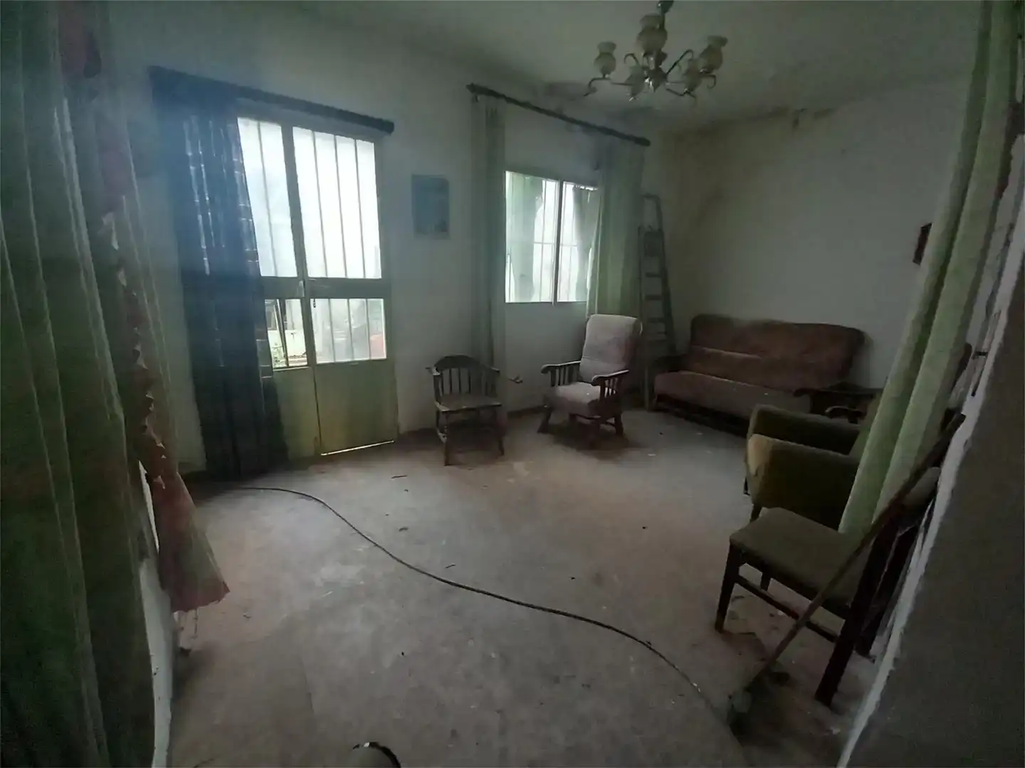 Sala d'estar de Casa adosada en venda en Lora del Río