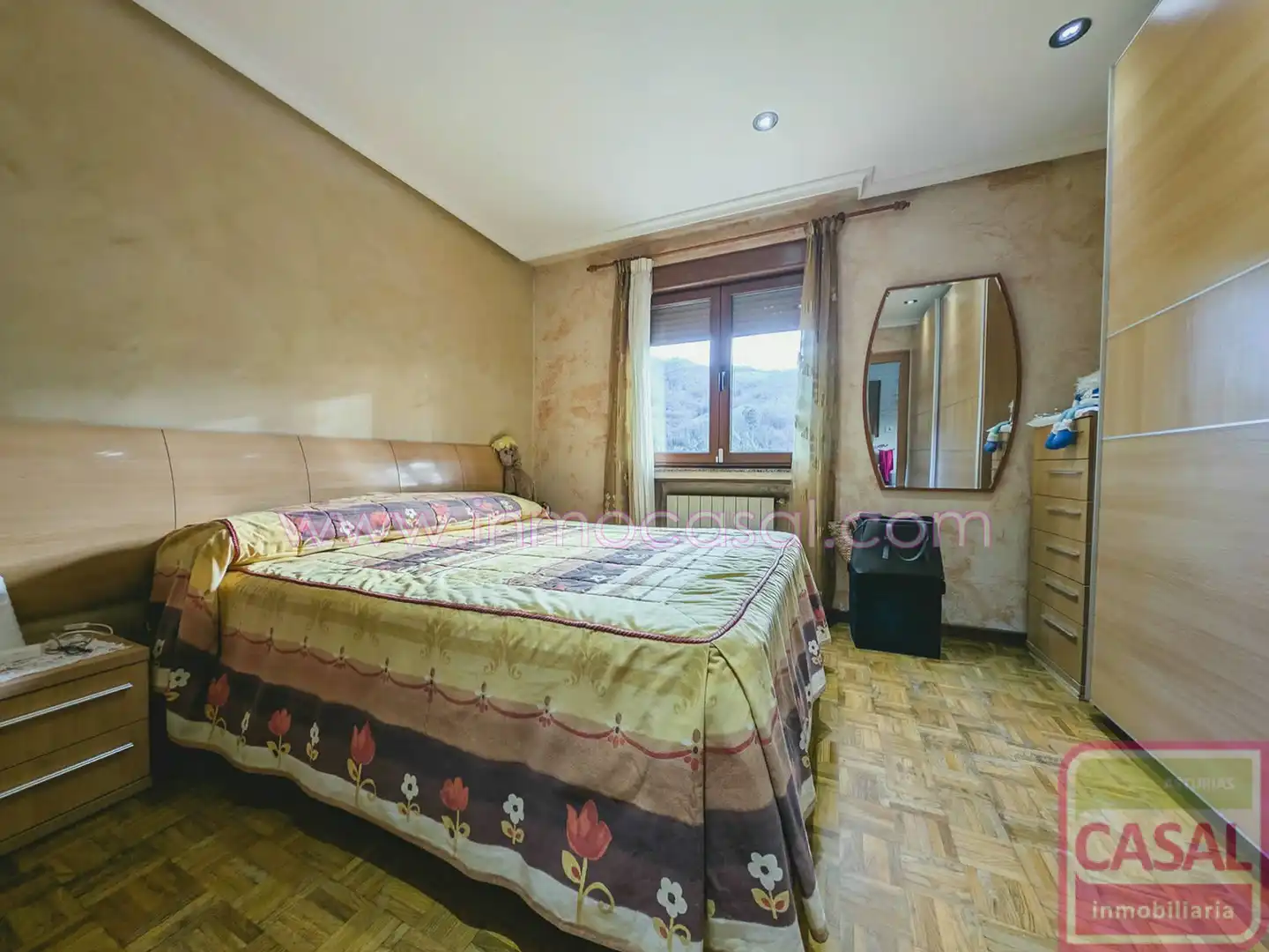 Dormitori de Casa o xalet en venda en Mieres (Asturias) amb Calefacció, Terrassa i Traster