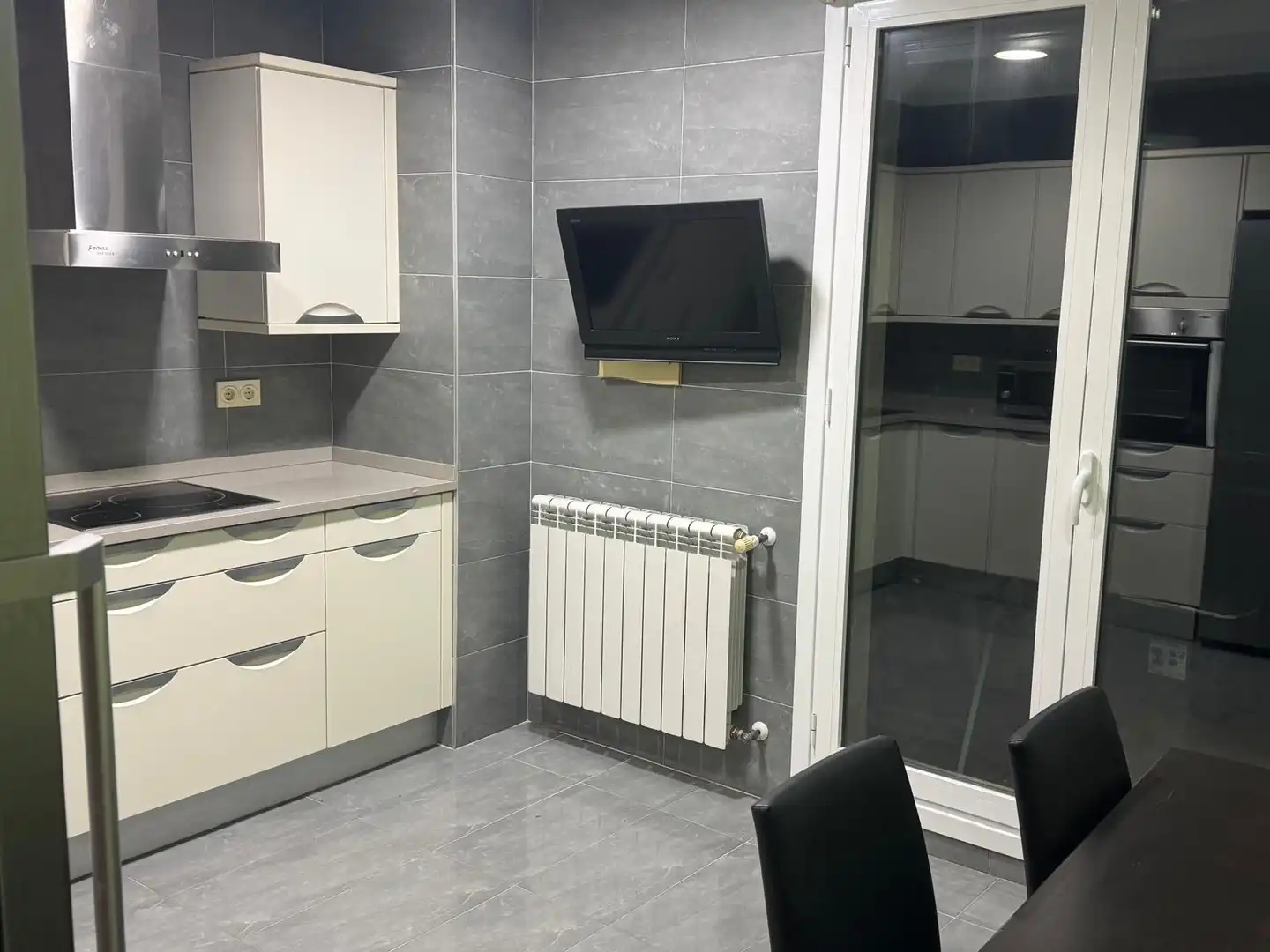 Küche von Einfamilien-Reihenhaus zum Verkauf in Aia mit Heizung, Privatgarten und Terrasse
