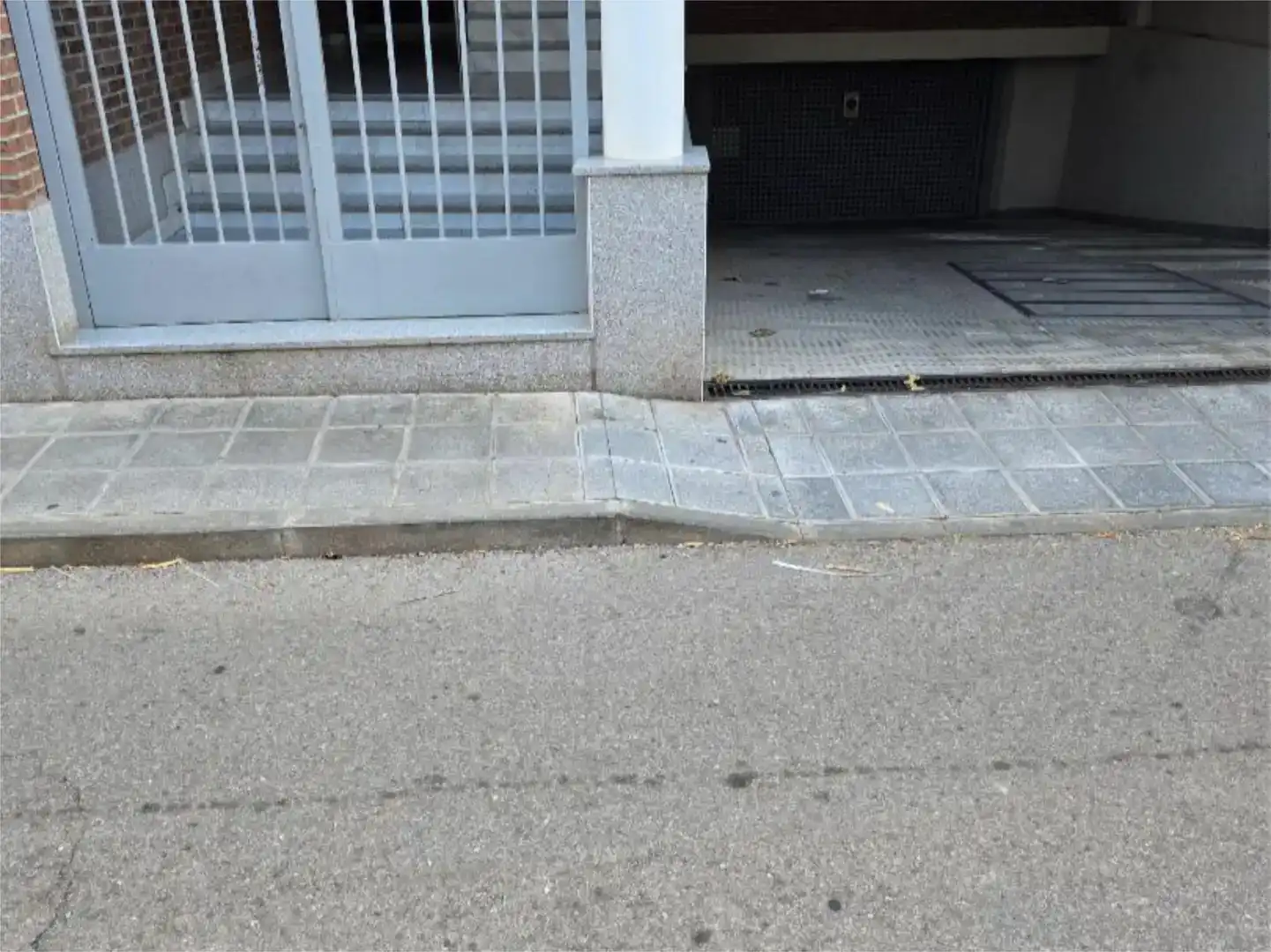 Aparcament de Pis en venda en Marchamalo amb Aire condicionat i Balcó