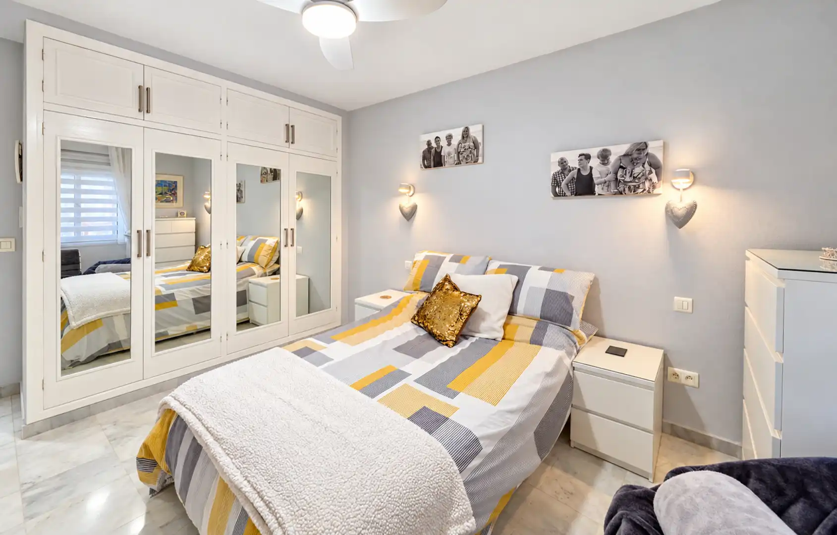 Bedroom of Houses for sale in La Duquesa