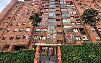 Exterior view of Flat for sale in Bilbao   with Heating