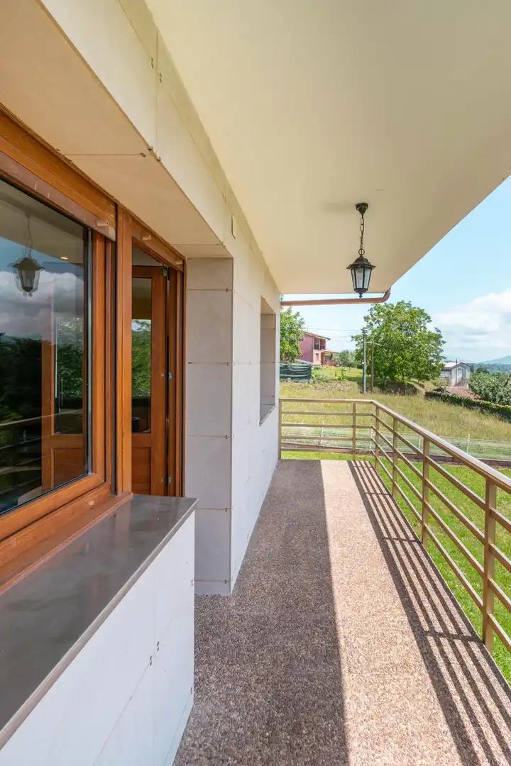 Terrassa de Casa o xalet en venda en Bimenes amb Calefacció, Jardí privat i Terrassa