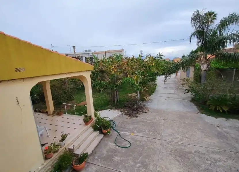 Houses for sale in Playa - Ben Afeli